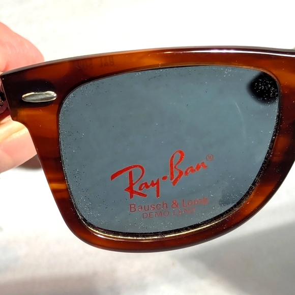 NWT Vintage Classic Ray-Ban Wayfarer Tortoise Sunglasses - Picture 3 of 9